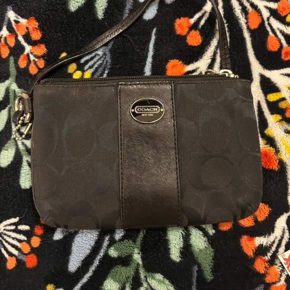 Coach Black Signature Wristlet - Picture 2 of 7
